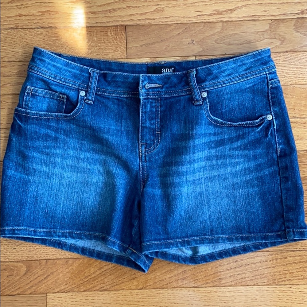 a.n.a Jean Shorts - Size 10